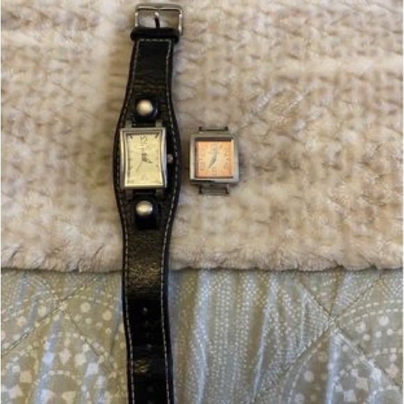 Woman’s Fossil watch with extra face - Picture 1 of 1